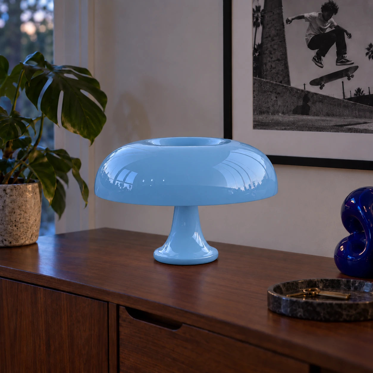sm-image-09623f18e15f677ee17f05ed Medusa Table Lamp