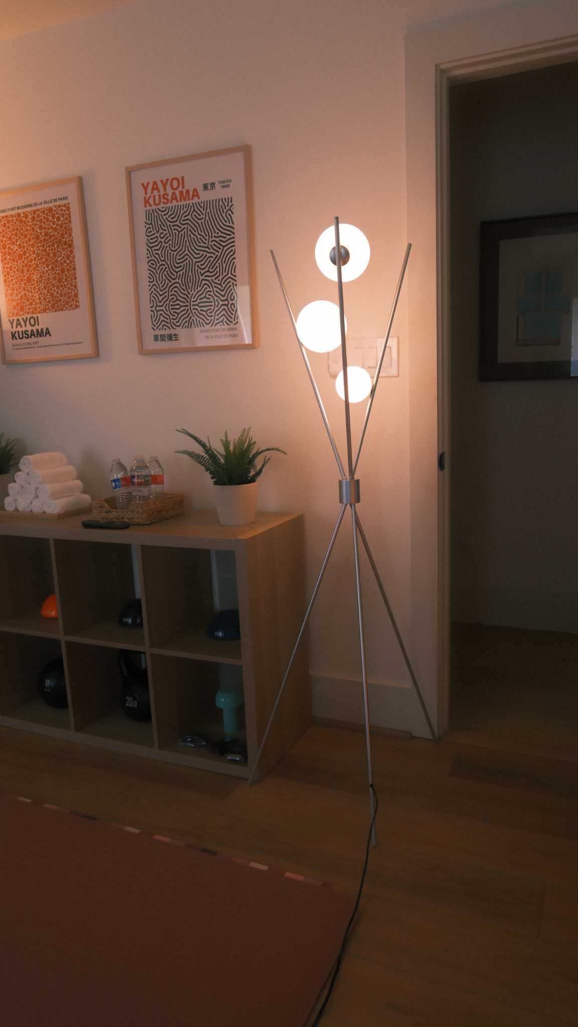 sm-image-592166dbbf268e694a42b4ce Triglobe Floor Lamp