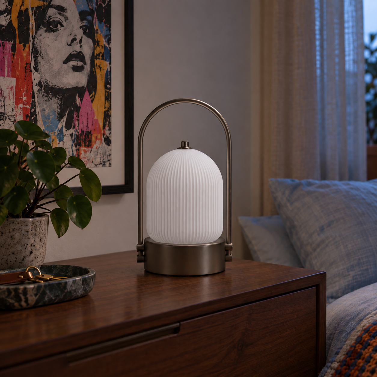 sm-image-a4a6000dc61a35a4d5bd9a34 Kana Table Lamp