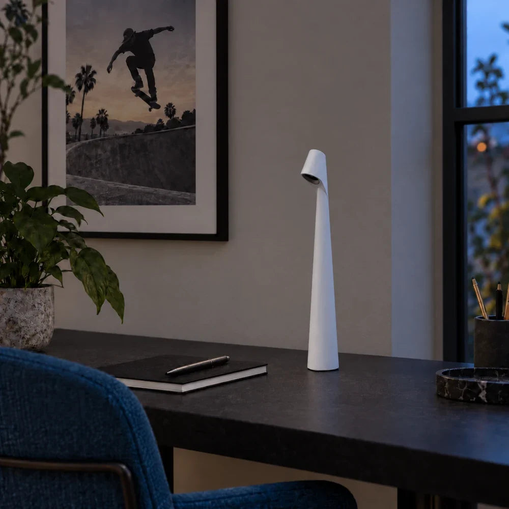 sm-image-b5e2b19f1a7c29fa52b0f12a Flare Cordless Table Lamp