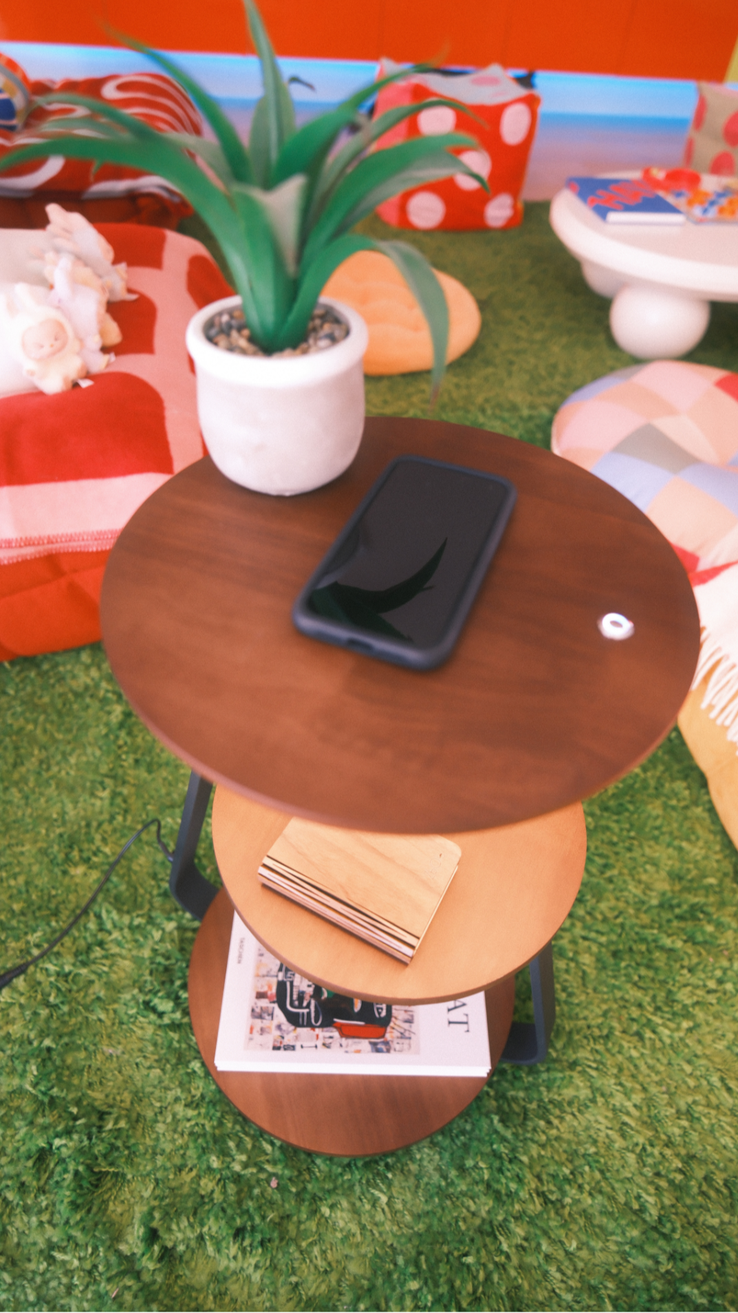 sm-image-c157a7a550021c6dff8a9038 Glownest Bedside Table