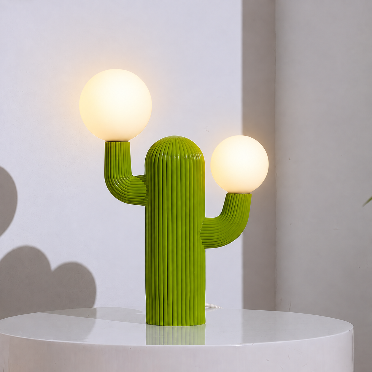 sm-image-eda424089fc1612d67a68354 Prickly Table Lamp