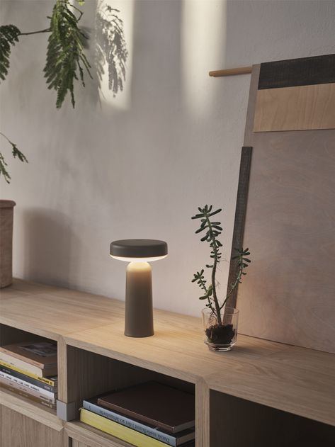 sm-image-f92172cef8d5eadeaefdd4ce Pebble Table Lamp